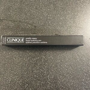 Clinique Pretty Easy Black Eyelining Pen